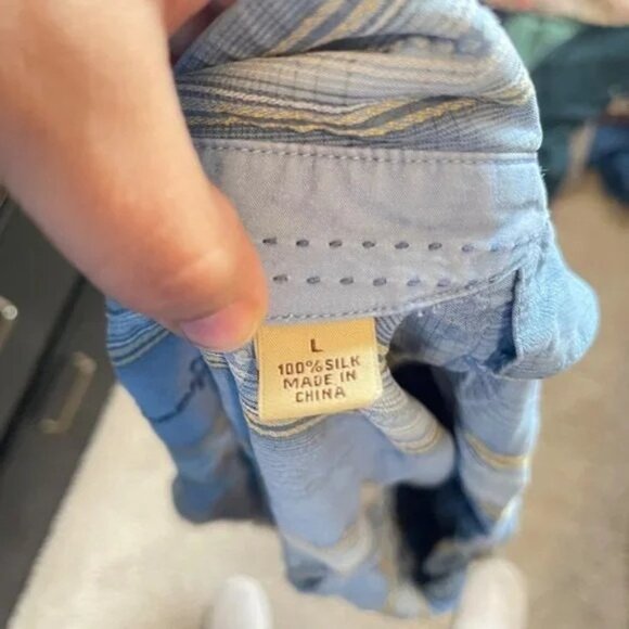 Tommy Bahama Blue Stripped‎ 100% Silk Button Down Vacation Men's Shirt - Picture 2 of 4